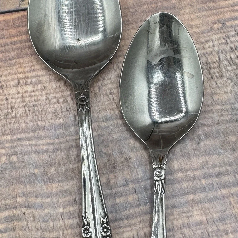 Rogers Dream Rose Dinner Stainless Flatware Set 28pc Knives Spoons Forks Vintage